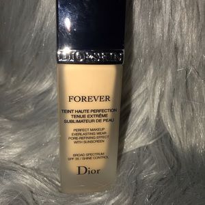 DiorSkin Forever Fluid Foundation(021)